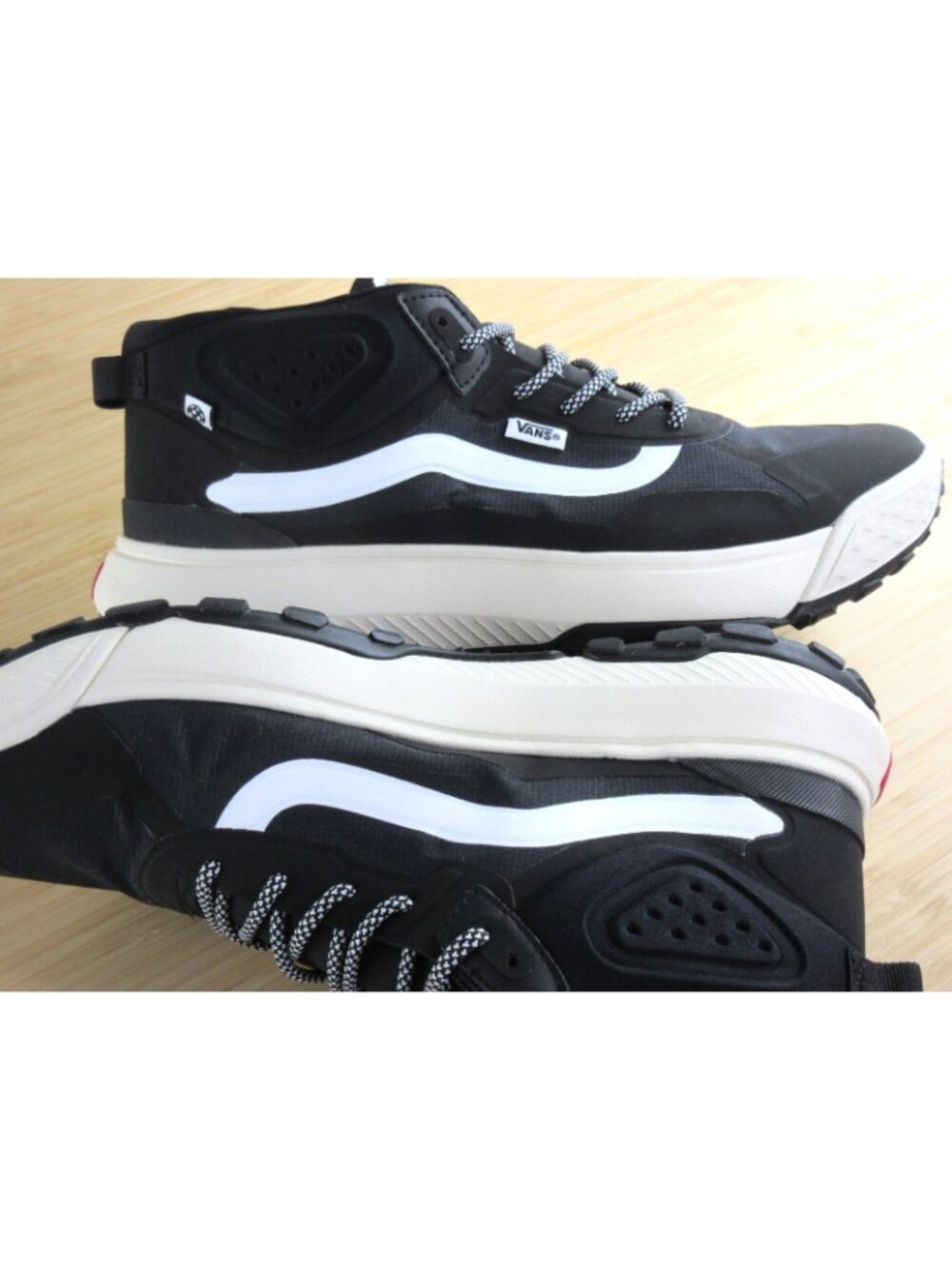 Vans Men's Mte Crosspath Mid Trail Shoes Black White All Weather Sizes NEW - Picture 7 of 7